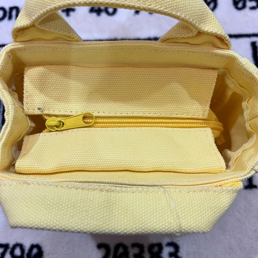 Disney - Winnie The Pooh Hanging By The String Mini Tote 7in x 6in - Picture 5 of 7